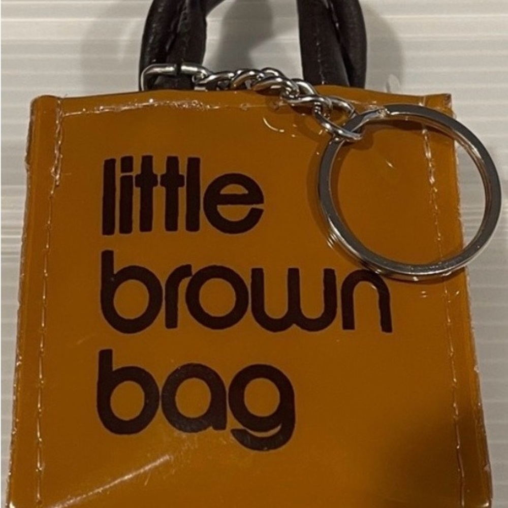 Bloomingdale's Tan and Black Key Holder
